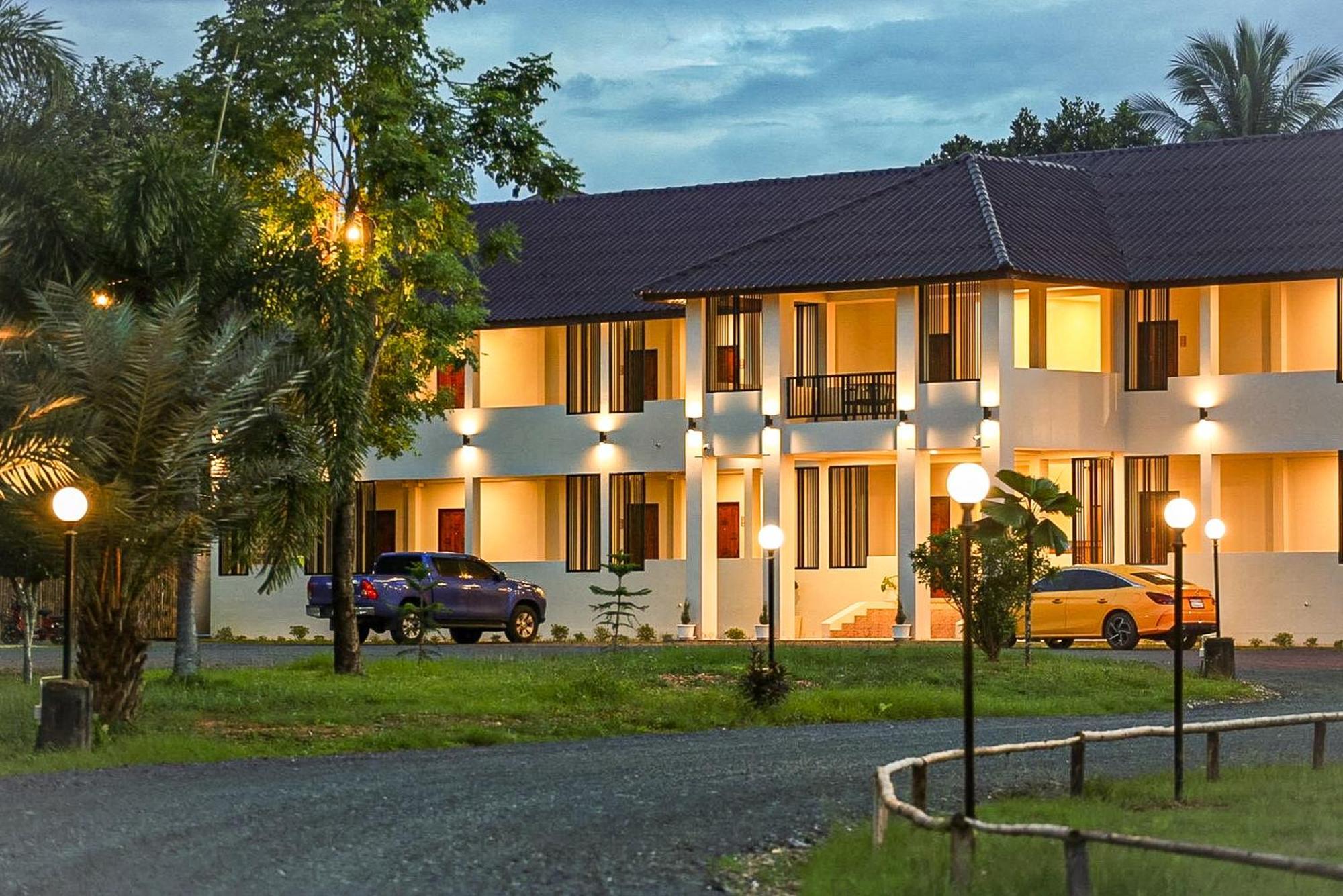 น่าน ม่วนใจ Nan Muanjai Hotel Pua Exteriör bild