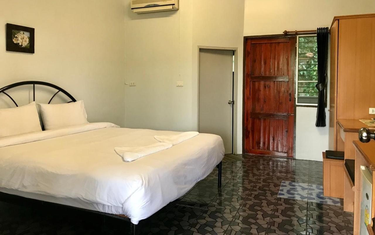 น่าน ม่วนใจ Nan Muanjai Hotel Pua Exteriör bild