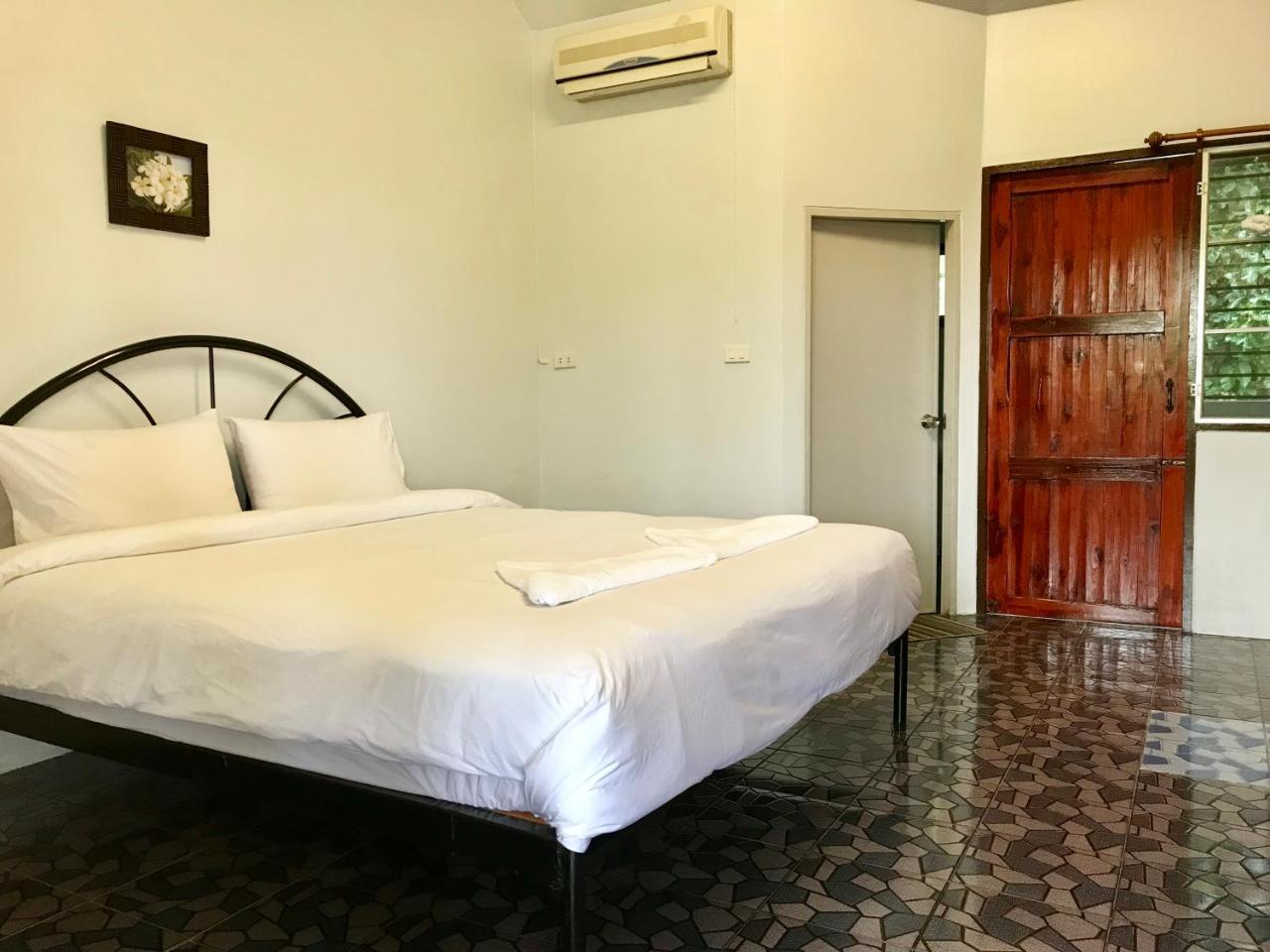 น่าน ม่วนใจ Nan Muanjai Hotel Pua Exteriör bild
